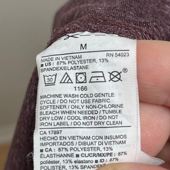 Old Navy • High-Waisted Elevate 7/8-Length Color-Block Leggings - Picture 5 of 5